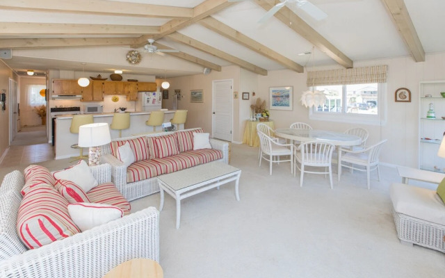 Paradise On Poles - 5 Br Home