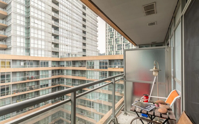 Gorgeous Luxury Condos near the CN Tower