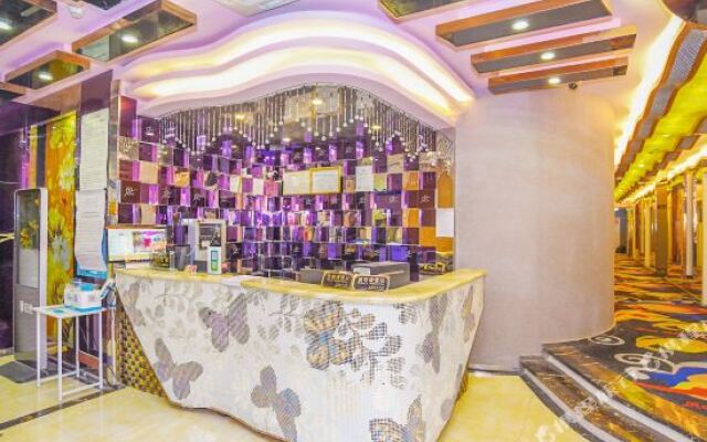 曼之雅主题酒店(上海昌平路地铁站店)