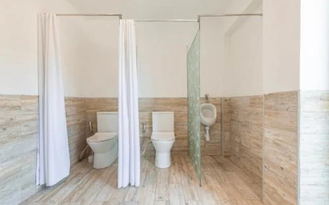 Mom's House Surf & Family