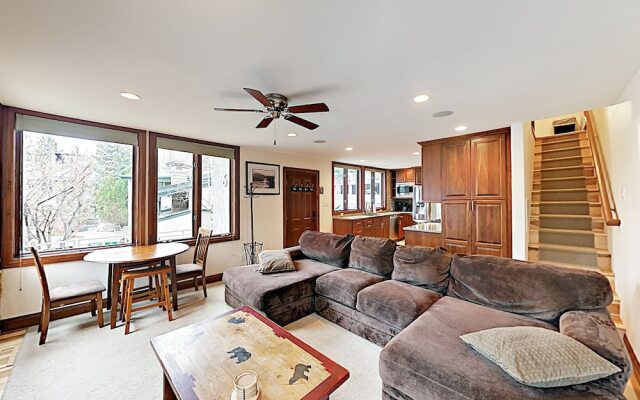 135 Aspen - 3 Br Townhouse