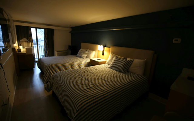 Harborline Hotel