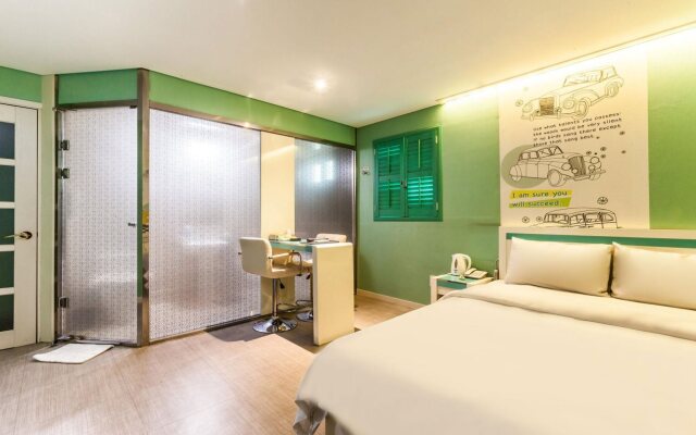 e-Hotel