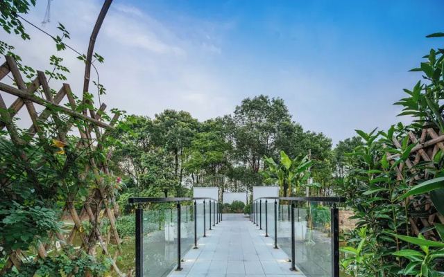 Yinshu Lunas Vila Courtyard Garden Resort  (Shanghai International Tourism Resort Branch)