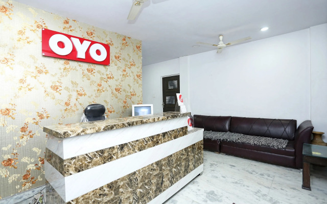 OYO 16904 Hotel Maharaja Palace