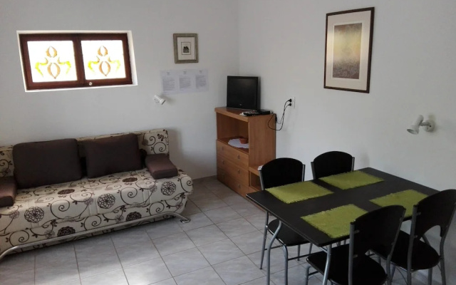 Apartments Dora Vrboska island Hvar