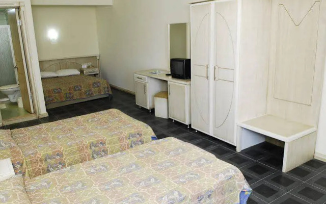 Club Acacia Hotel