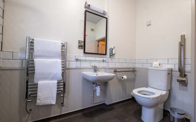 Rockingham Arms by Greene King Inns