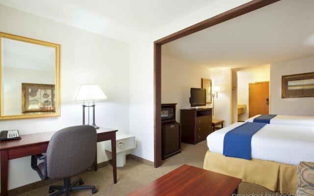 Holiday Inn Express Chicago NW - Vernon Hills, an IHG Hotel