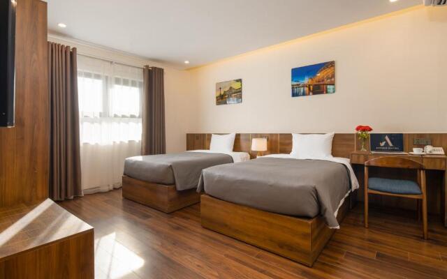 Avenis Hotel