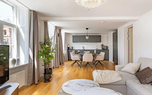 Sanders Regent Bright Apartment in City Center