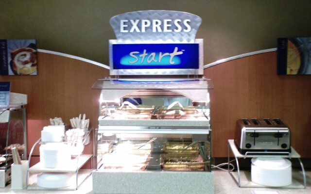 Holiday Inn Express Murrysville - Delmont by IHG