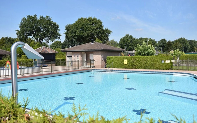 Two-Person Hotel Lodge