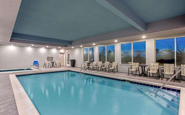 La Quinta Inn & Suites by Wyndham Paducah