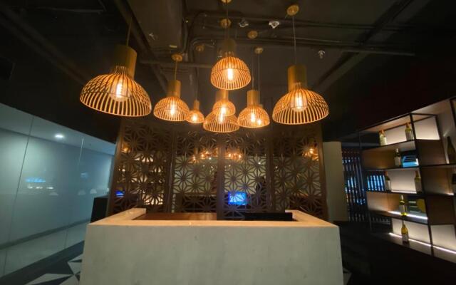 Arshika Bali Sunset Road