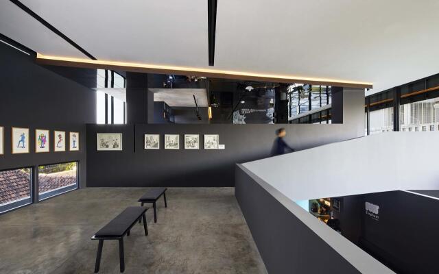 ARTOTEL Gajahmada Semarang