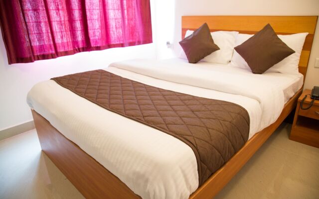 OYO Flagship 9528 Hotel Midas Casita