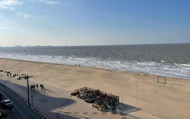 Panoramic Beachfront Bliss