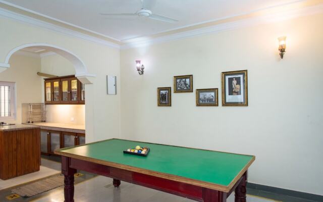 OYO 10949 Home Mount View 3BHK Villa Goverdhan Vilas