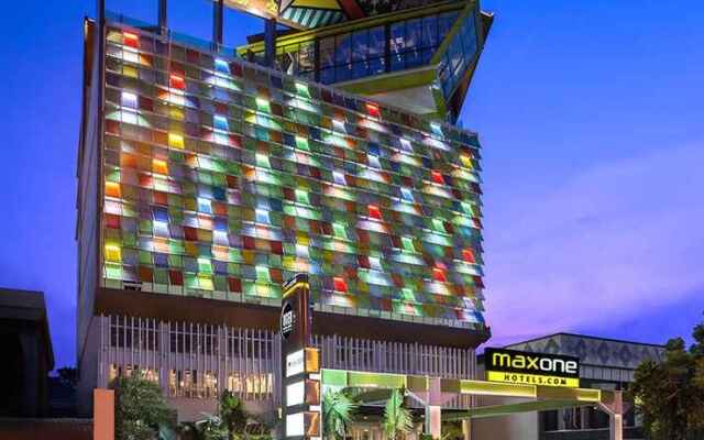 MaxOneHotels at Tidar Surabaya