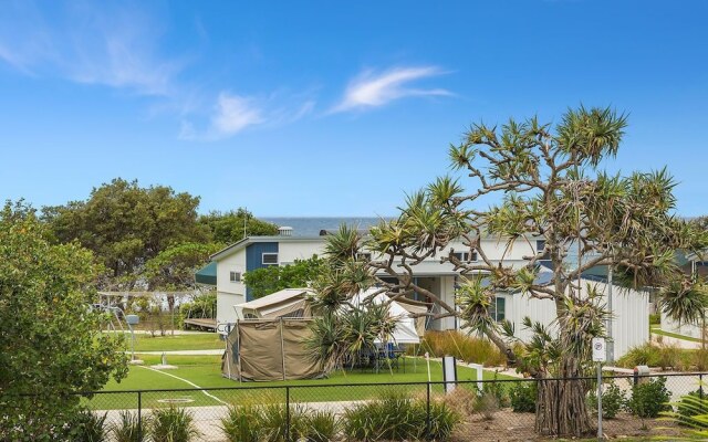 BEACH BLISS LUXURIOUS APARTMENT with POOL