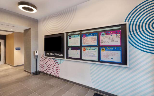 Tru by Hilton Grantville, PA