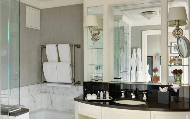 The Shelbourne, Autograph Collection