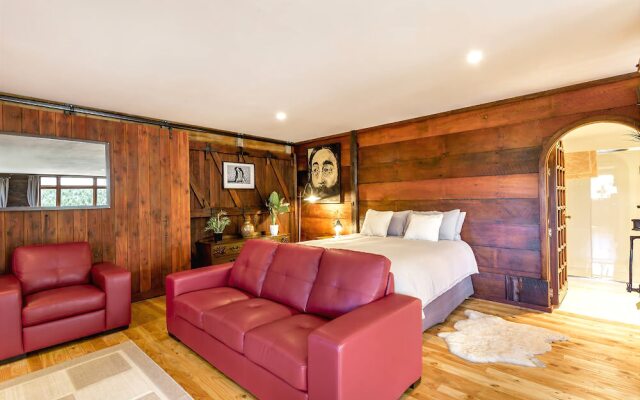 The Rustic Retreat