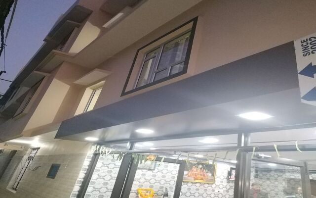 Oyo 27054 New Sundaram