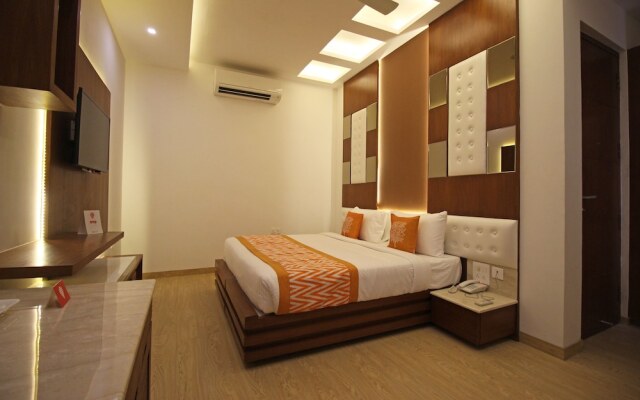OYO 6135 The Motif