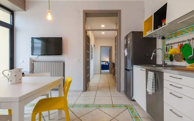 Bright Rooftop by Napoliapartments