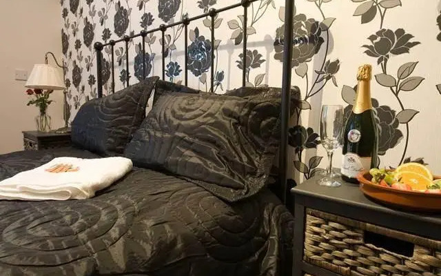 The Old Bath Arms Hotel