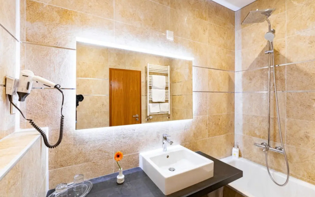 Hotel Rheinischer Hof