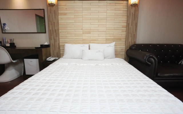 CNN Hotel
