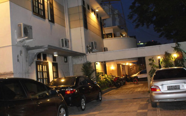 Lagura Residence