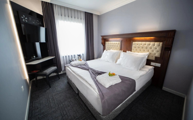 Funda Hotel