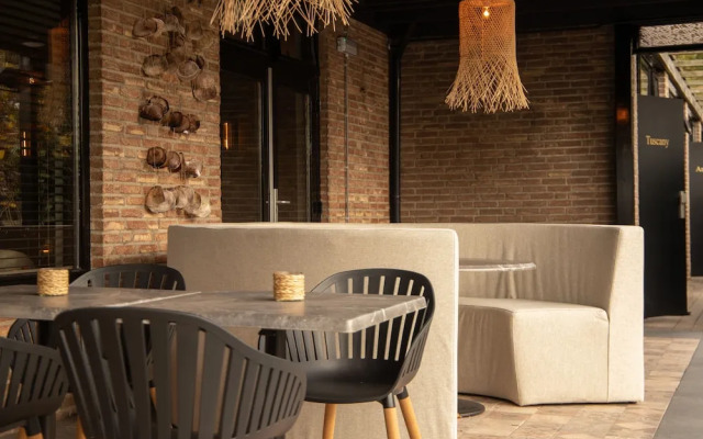 Boutique Hotel Four