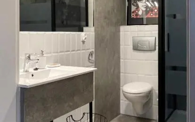 Apartament Arte Povera klimatyzowany OZONOWANY