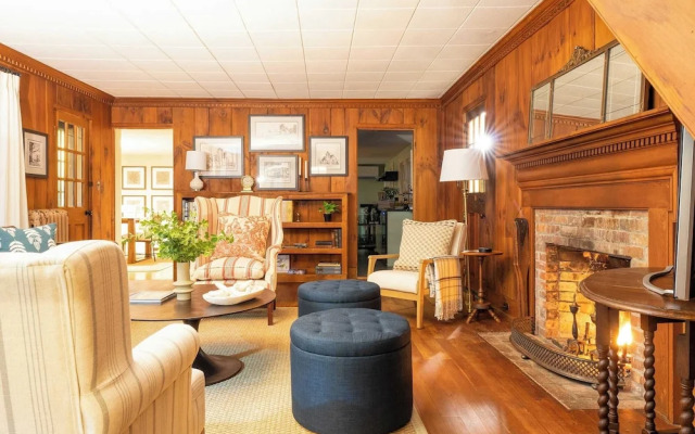 Whitney by Avantstay Private Berkshires Estate