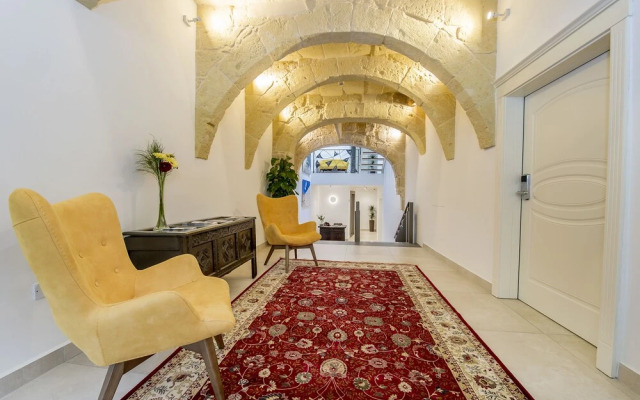 Viewpoint Boutique Living