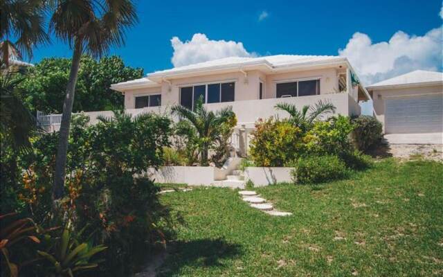 Palmetto Sunrise by Eleuthera Vacation Rentals
