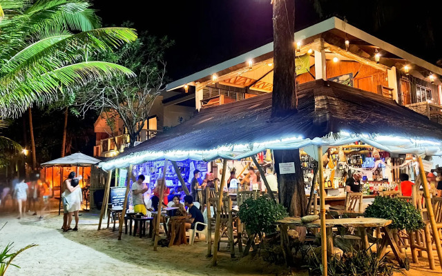 CocoLoco Boracay Beach Resort