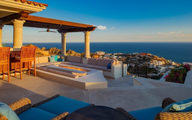 Villa With Sweeping Ocean Views From Pedregal: Casa Stella