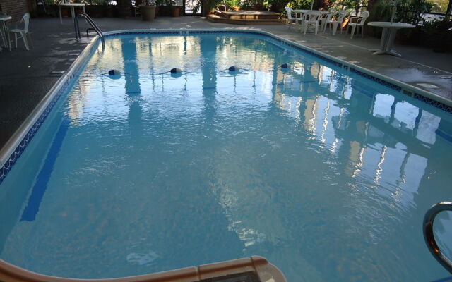 Magnuson Grand Hotel and Conference Center