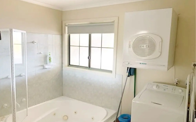 Winbi River Resort Holiday Rentals