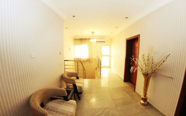 Pearl Gate Hotel