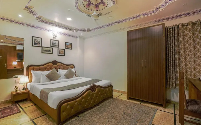 Royal Rafahiya - A Rooftop Lake View Hotel Near Lake Pichola