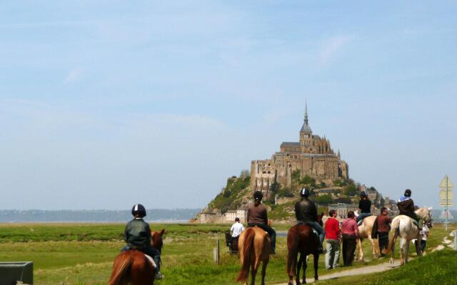 Semi-detached House, Brehal