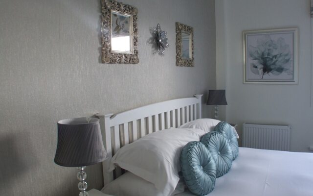 Tides Reach Guest House