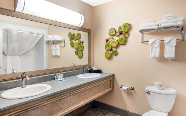 Quality Inn & Suites
